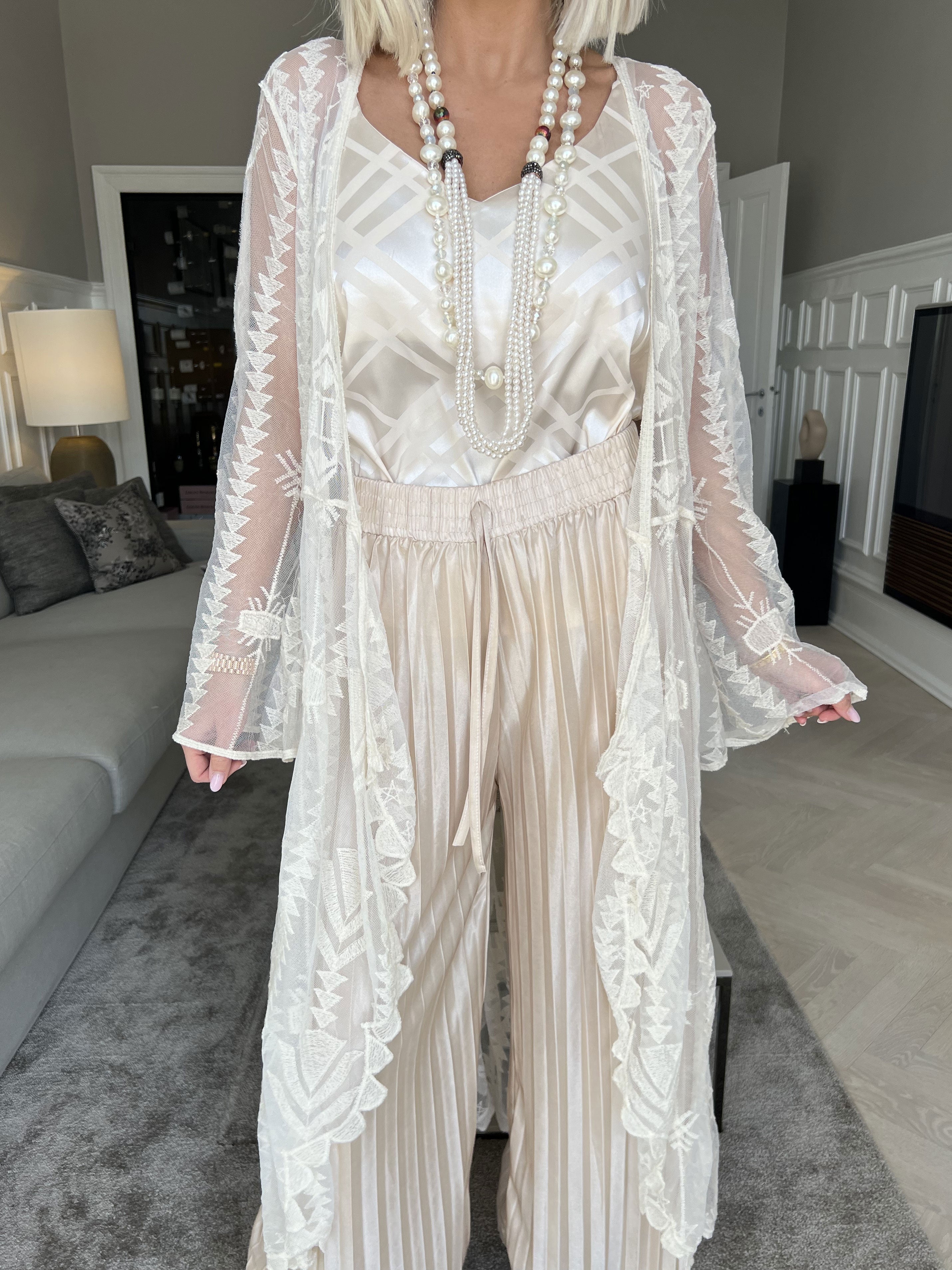 Ida - Lång transparent spetskimono